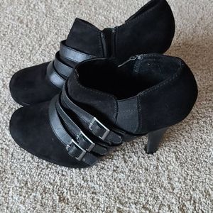 Fergie Black strap booties